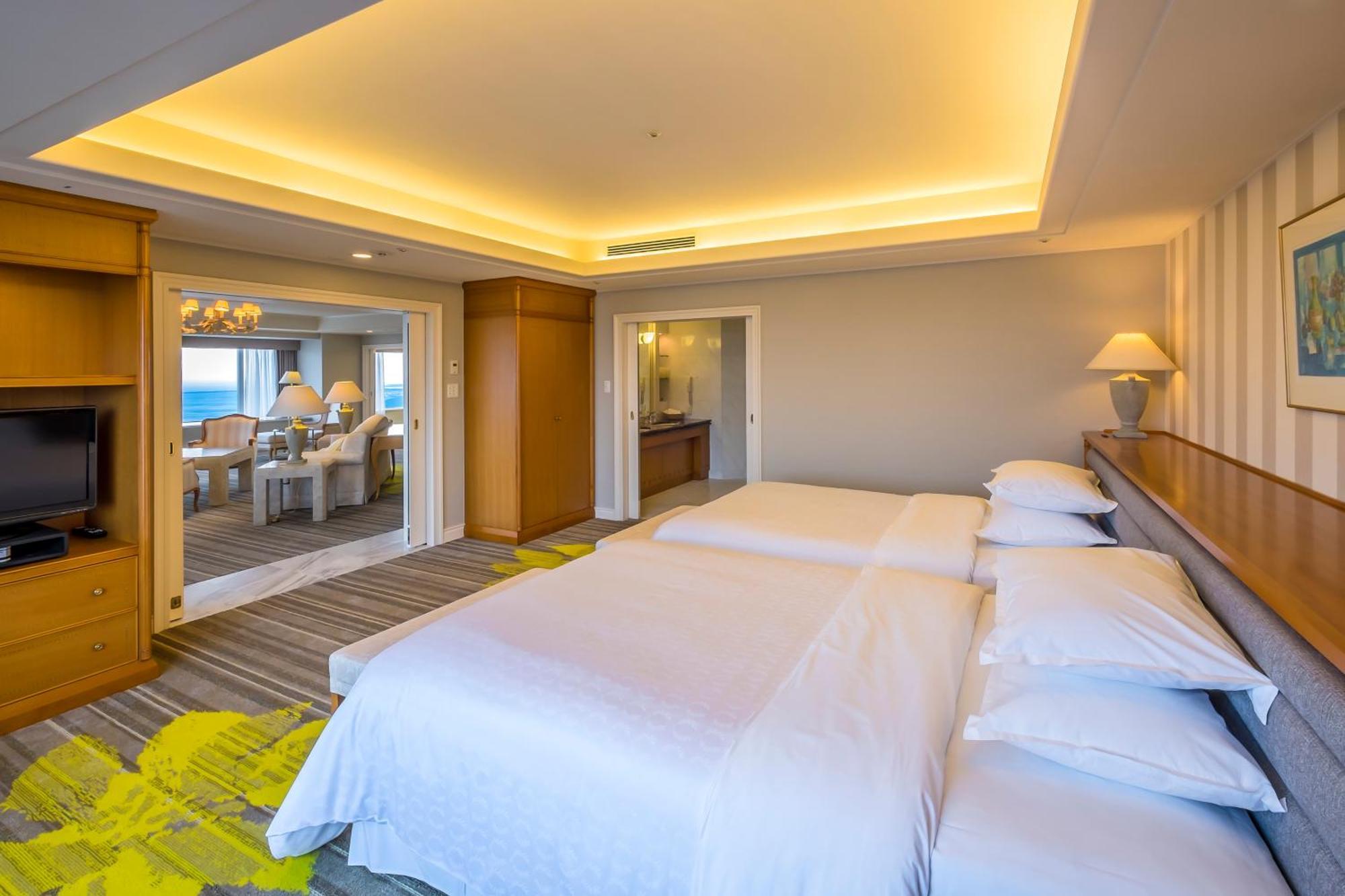 Sheraton Grande Ocean Resort Миядзаки Екстериор снимка
